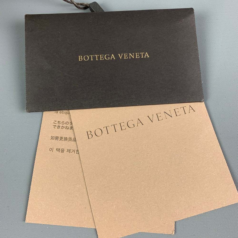 BOTTEGA VENETA Beige Floral Python Skin Leather Pochette Knot Clutch - Picture 10 of 11
